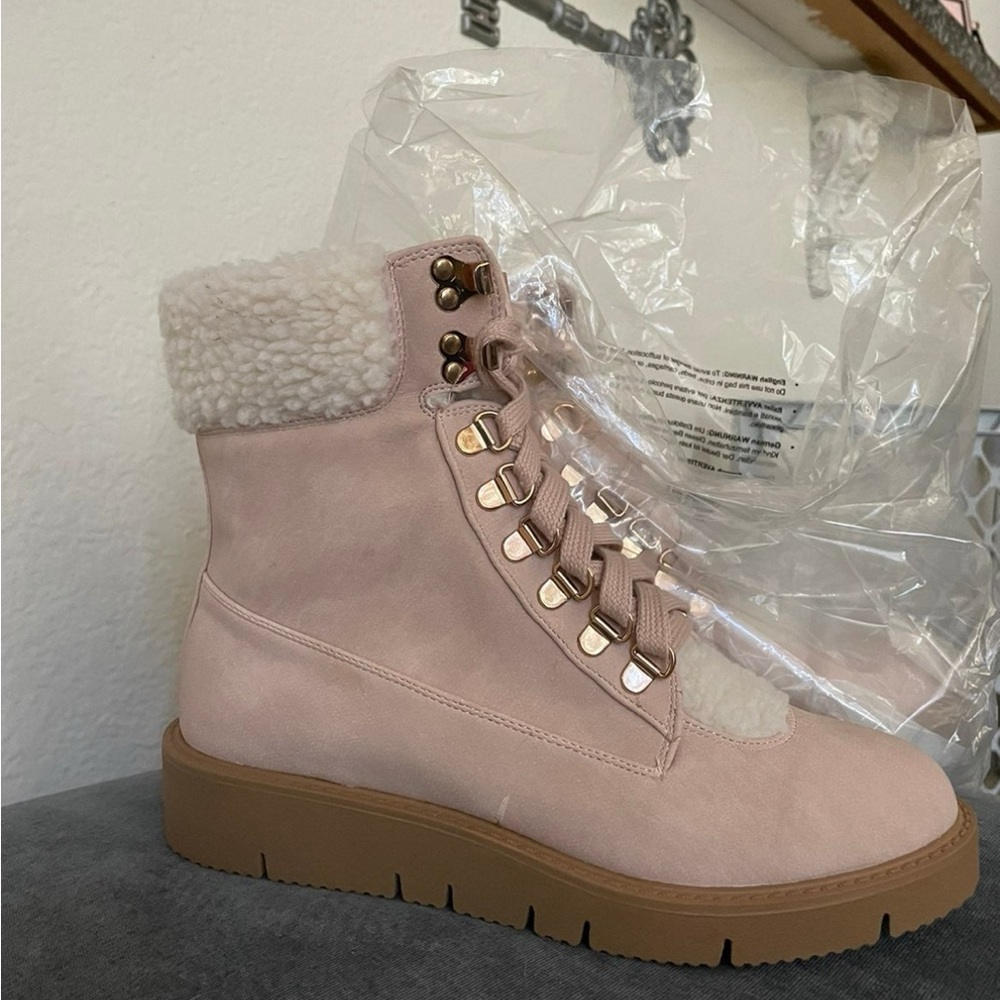 Women's Cerelia Lace Up Flat Boot Pink Shearling Lace-Up Boots - Picture 7 of 8